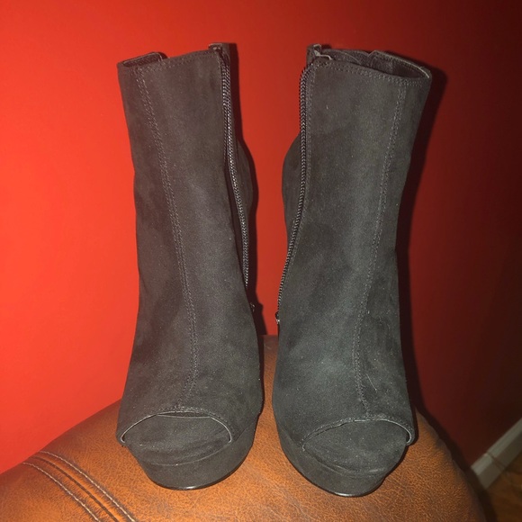 Black Nine West Ankle Boots - Picture 2 of 4
